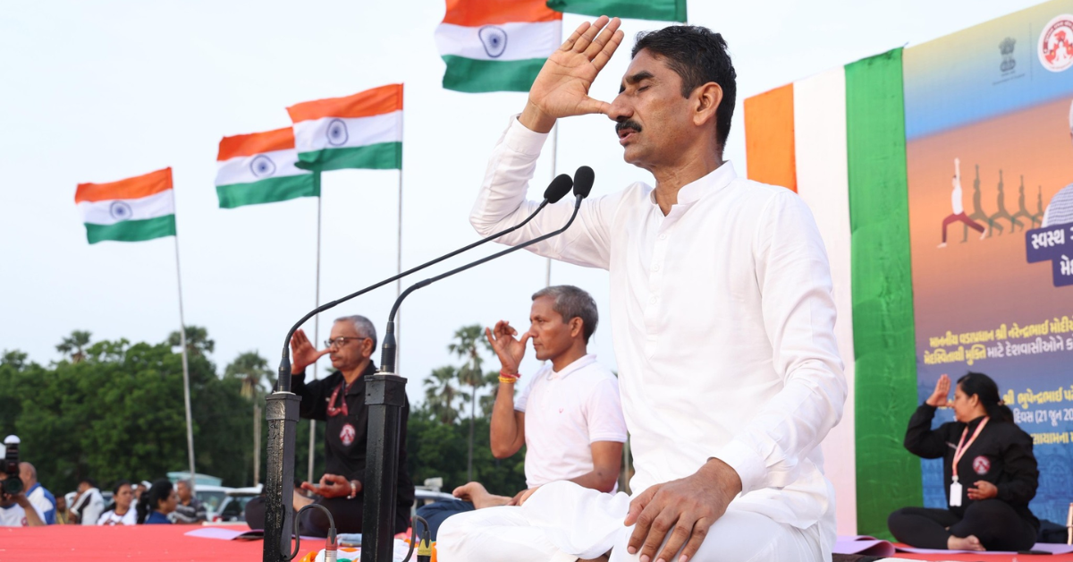 Aerial view of crowd