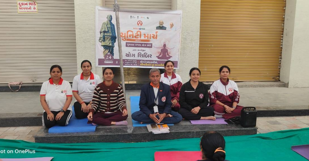 Aerial view of crowd